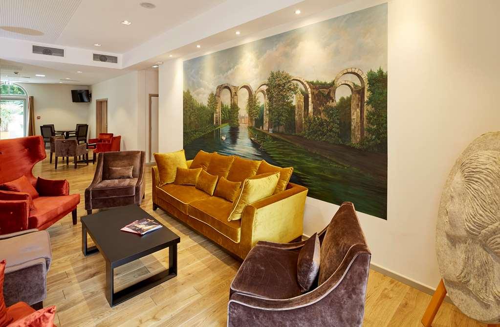 Mercure Maintenon Dalaman gambar